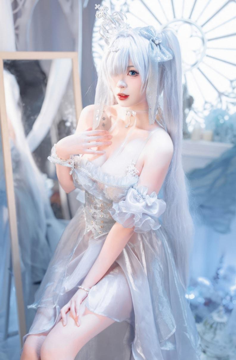 轩萧学姐 Nikke-灰姑娘·水晶公主-最佳coser